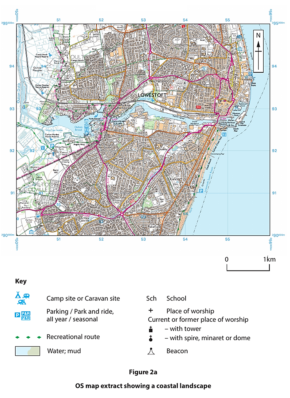 Map of Lowestoft, showing roads, railway lines, and landmarks. Includes surrounding areas, with grid references and scale bar in kilometres.