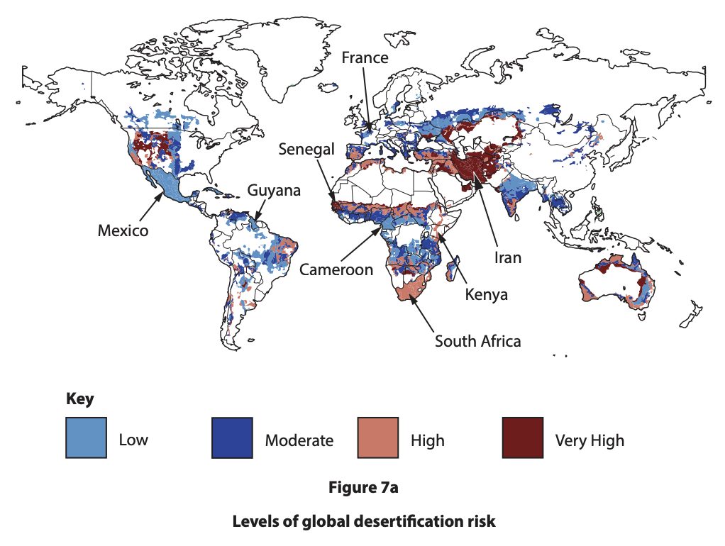 World map showing desertification risk levels: low (light blue), moderate (blue), high (orange), very high (red). Notable areas include Mexico, Africa, and Asia.