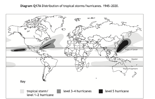 World map showing distribution of tropical storms from 1945-2020. Key indicates levels: storm/light grey, level 3-4/dark grey, level 5/black.
